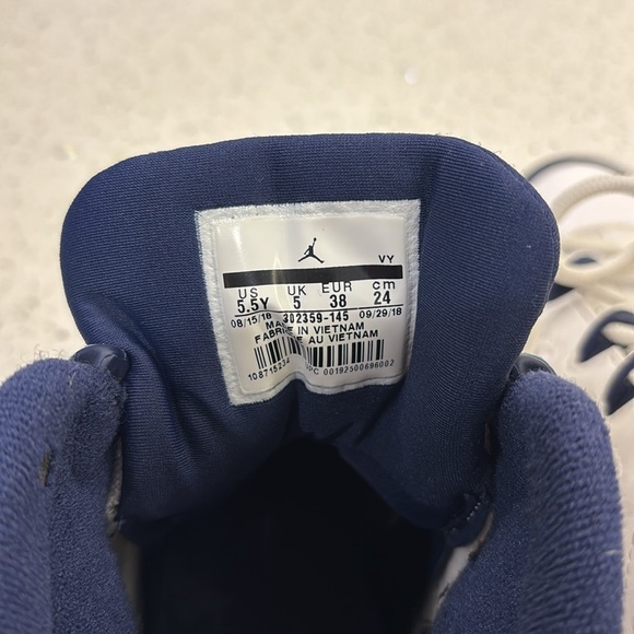 Jordan 9 - Picture 5 of 5